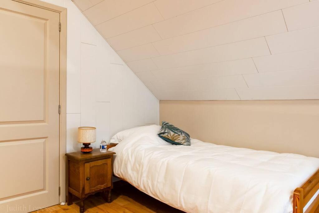 Maison Spacieuse Unifamiliale. Gite La Clochette Бастонь Экстерьер фото